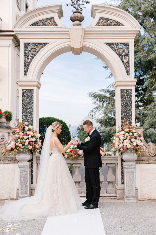 Элегантная свадьба на озере Лаго-Маджоре в Италии