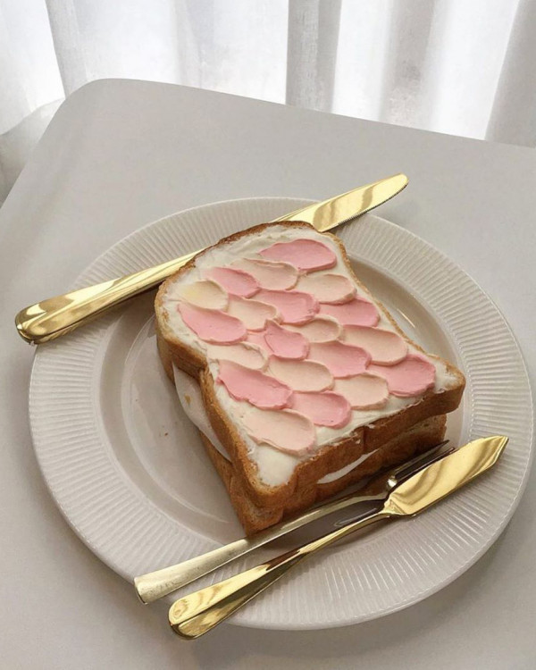 «Инстаграмные» сладкие тосты для девичника