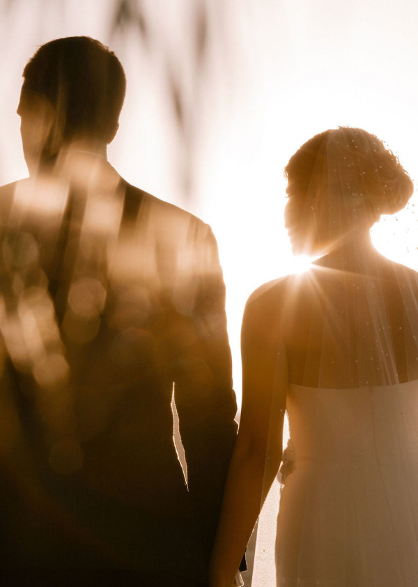 Уютная свадьба с церемонией на берегу Тирренского