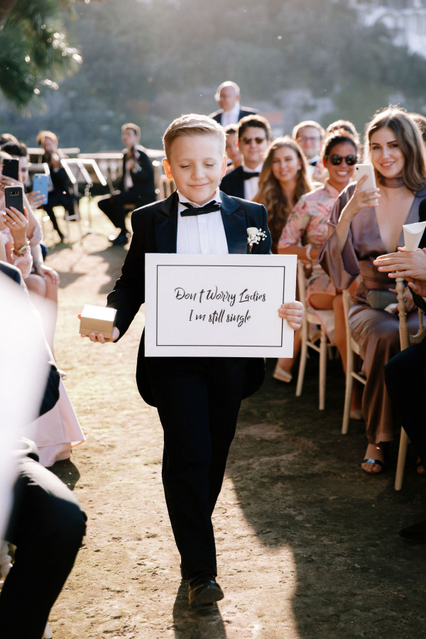 Уютная свадьба с церемонией на берегу Тирренского