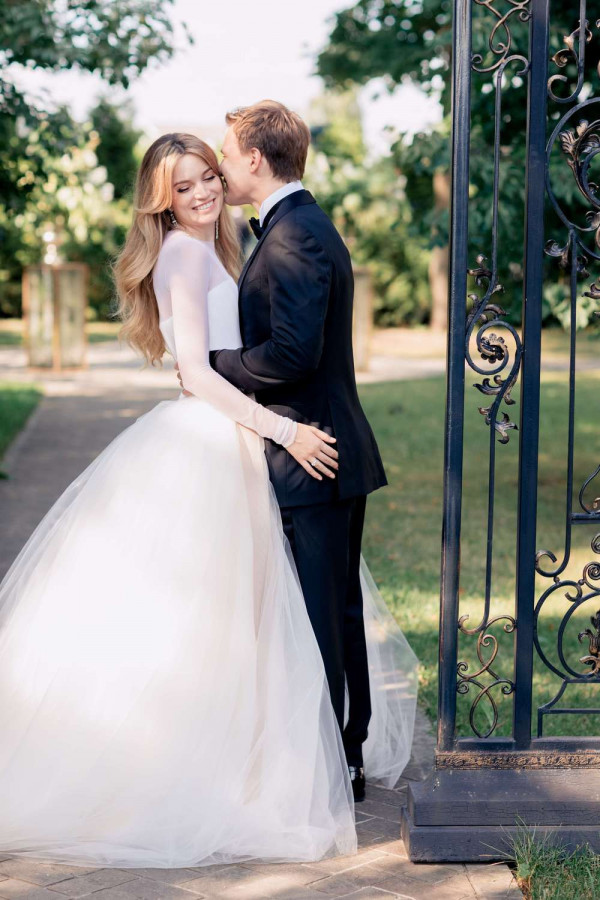 Нежная и цветущая свадьба в Подмосковье