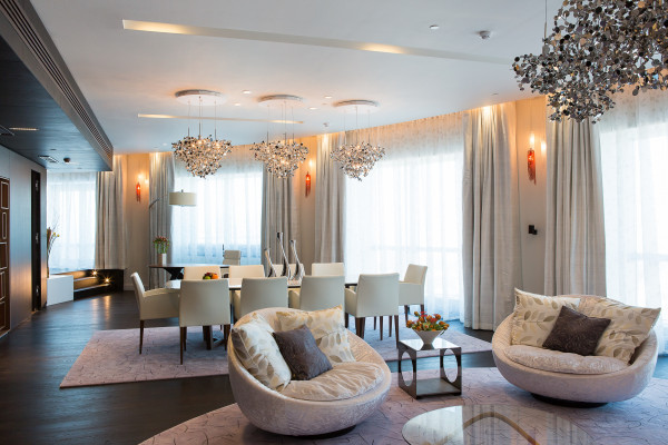 Все о камерной свадьбе в Swissôtel Красные