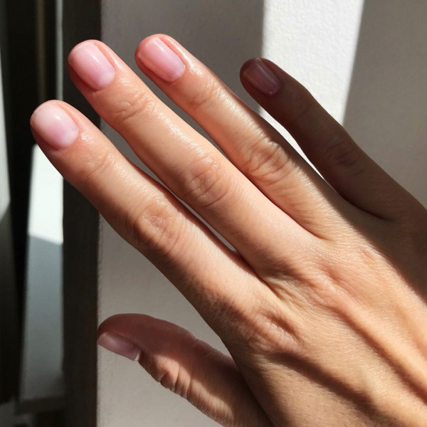 Какой маникюр сделать после карантина? Вот 8