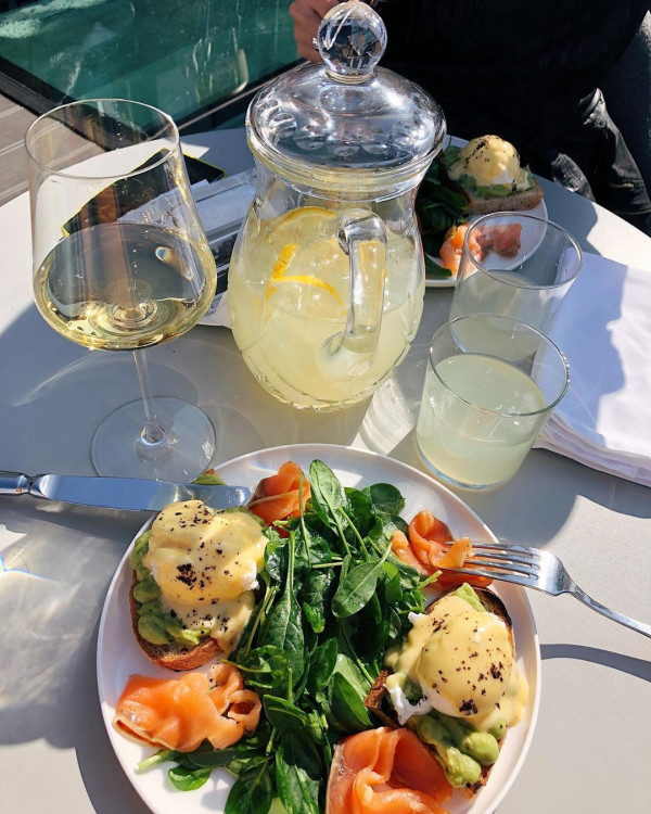 В Москве открылись летние веранды! Вот 5