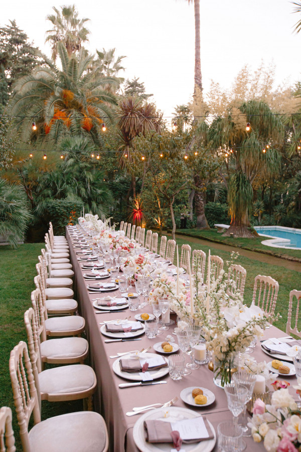 Уютная свадьба с церемонией на берегу Тирренского