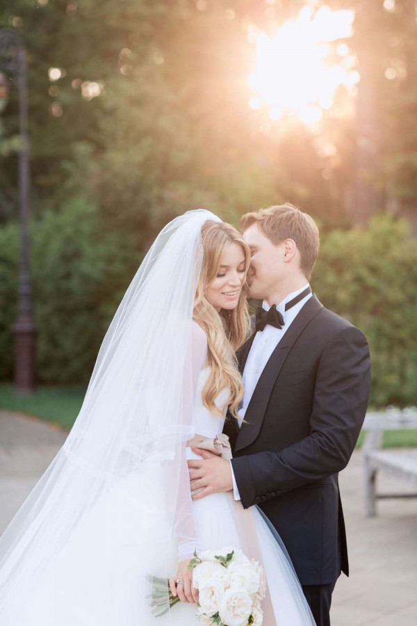 Нежная и цветущая свадьба в Подмосковье