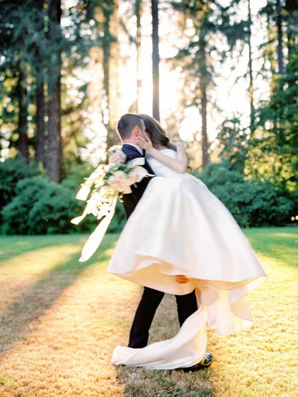 Яркая свадьба в Сиэтле с ужином на