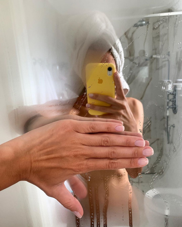 Какой маникюр сделать после карантина? Вот 8