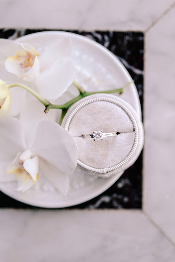 Уютная свадьба с церемонией на берегу Тирренского