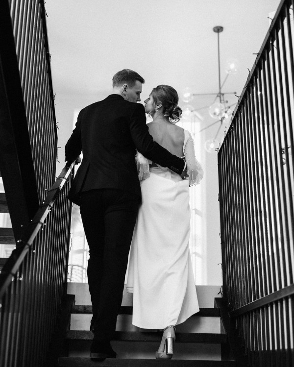 Москва выходит из карантина. Когда загсы начнут