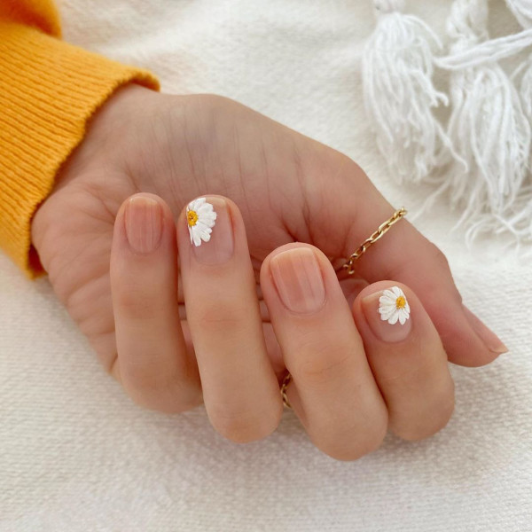 Какой маникюр сделать после карантина? Вот 8