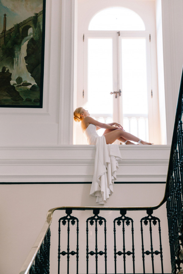 Уютная свадьба с церемонией на берегу Тирренского