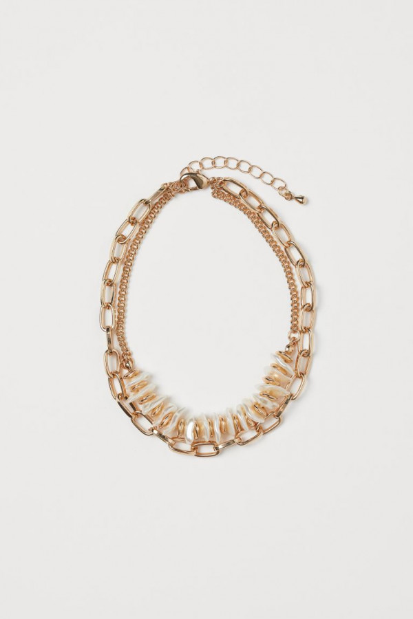 Браслет на ногу — элегантный тренд лета