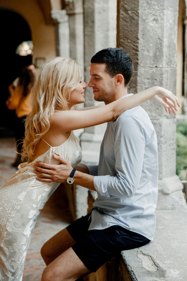 Уютная свадьба с церемонией на берегу Тирренского