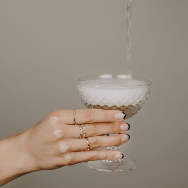 Пирамидка из шампанского на свадьбе. Как сделать