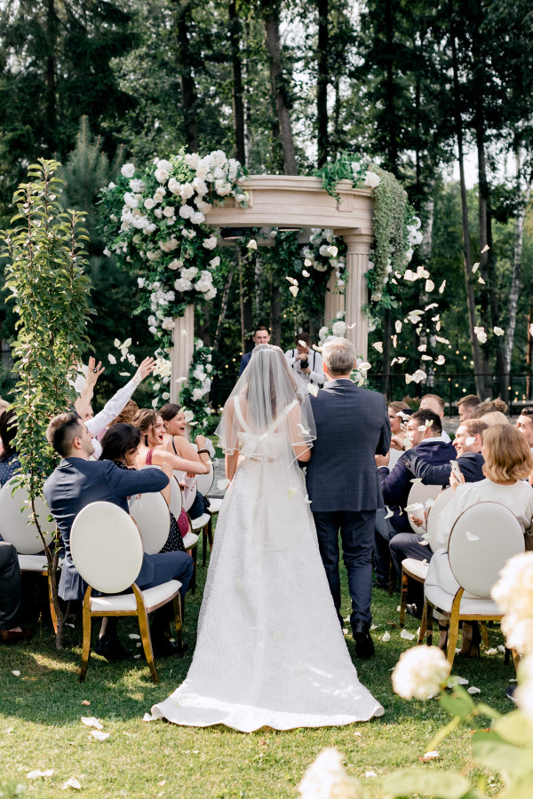 Как прошла свадьба невесты, которая выиграла подарок