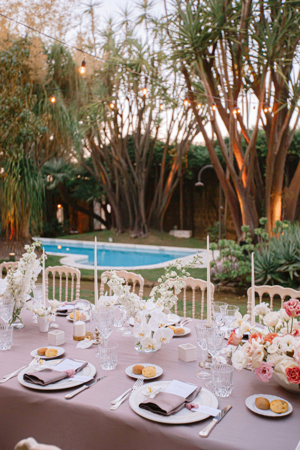 Уютная свадьба с церемонией на берегу Тирренского