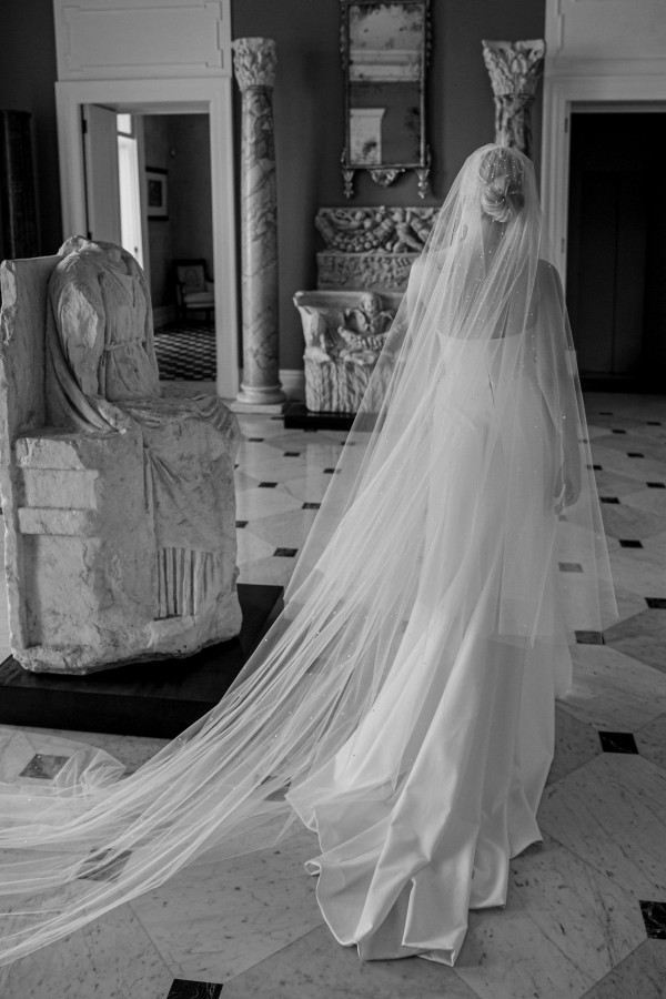 Уютная свадьба с церемонией на берегу Тирренского