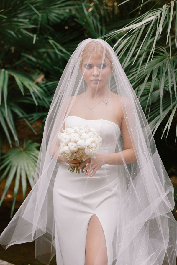 Уютная свадьба с церемонией на берегу Тирренского