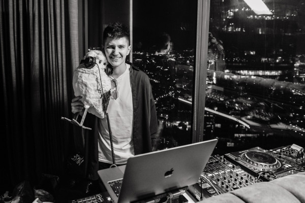 Диджеи Денис Вильман