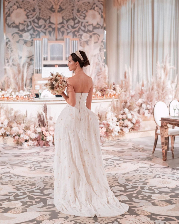 Свадебные прически с собранными волосами: 7 идей