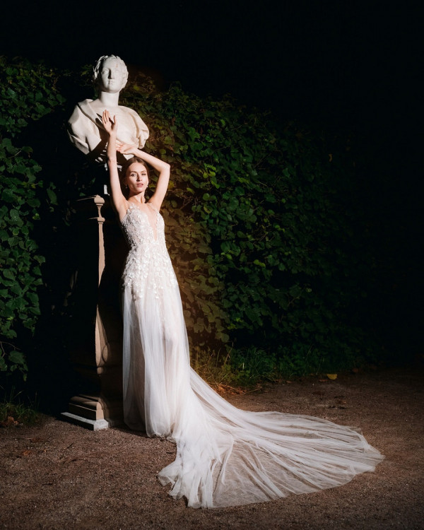 Свадебная церемония вечером — идея для романтиков