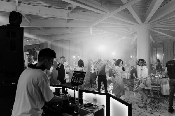 Диджеи Денис Вильман