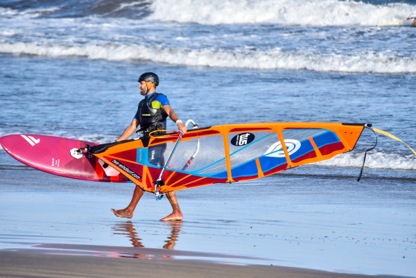 Ведущие Дмитрий Кохно