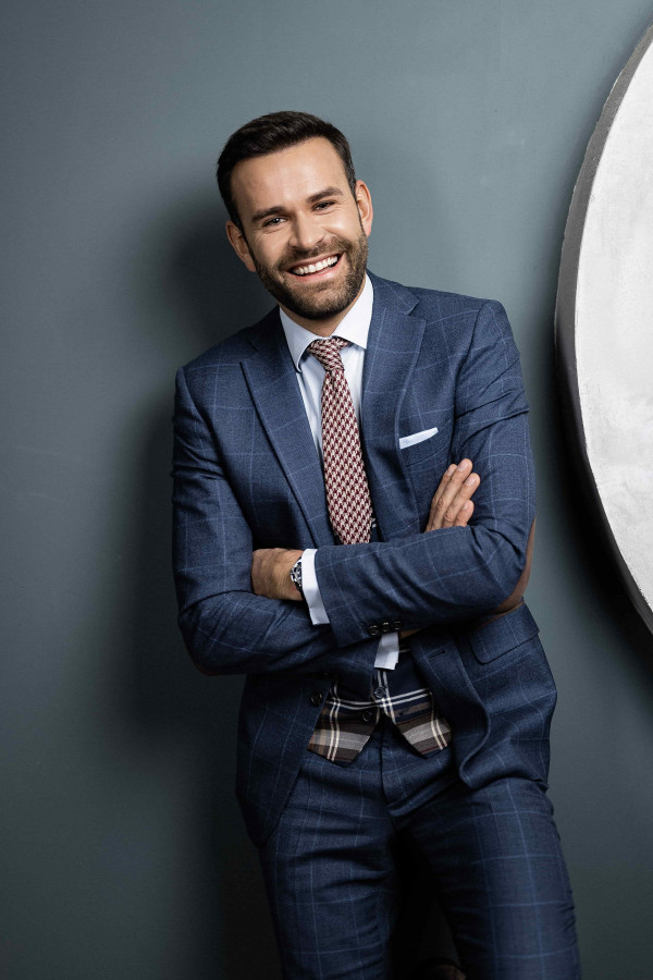 Ведущие Дмитрий Кохно