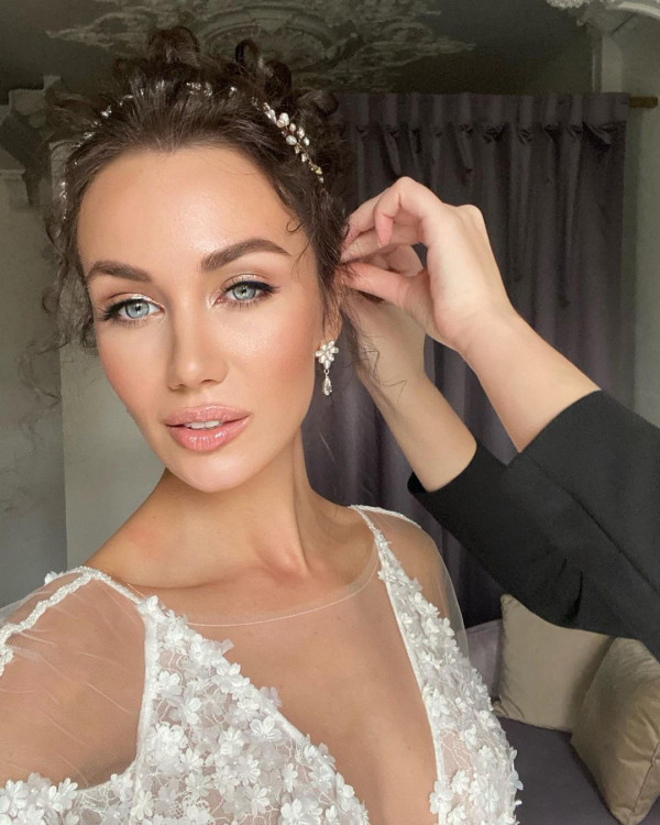 Свадебные прически с собранными волосами: 7 идей