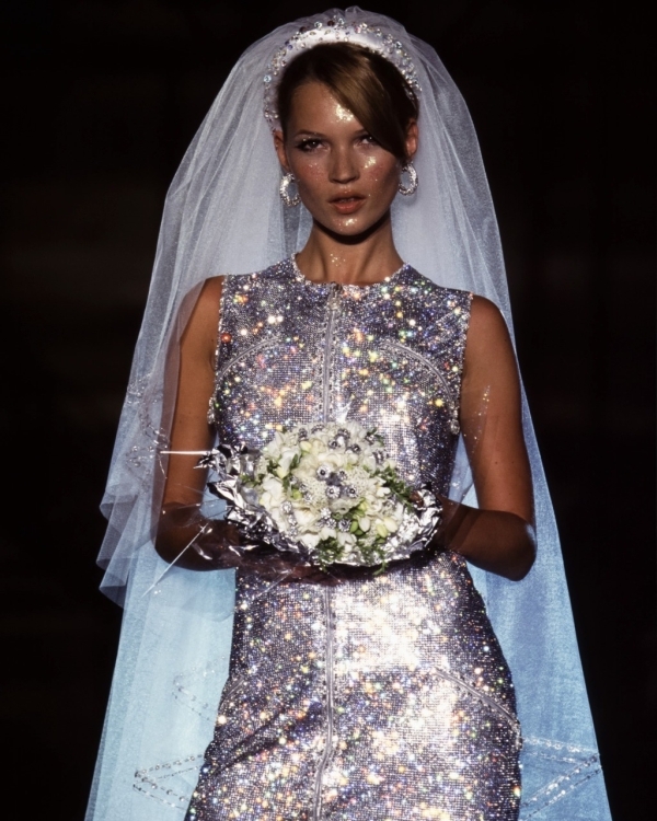 15 самых стильных свадебных платьев в истории