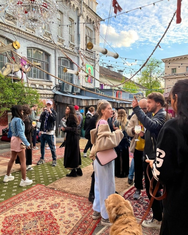 Лето в городе: 15 модных веранд Москвы,