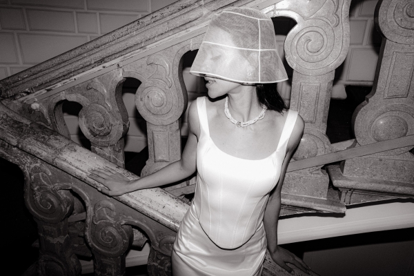 Стильная свадебная съемка в эстетике фильма «Дом