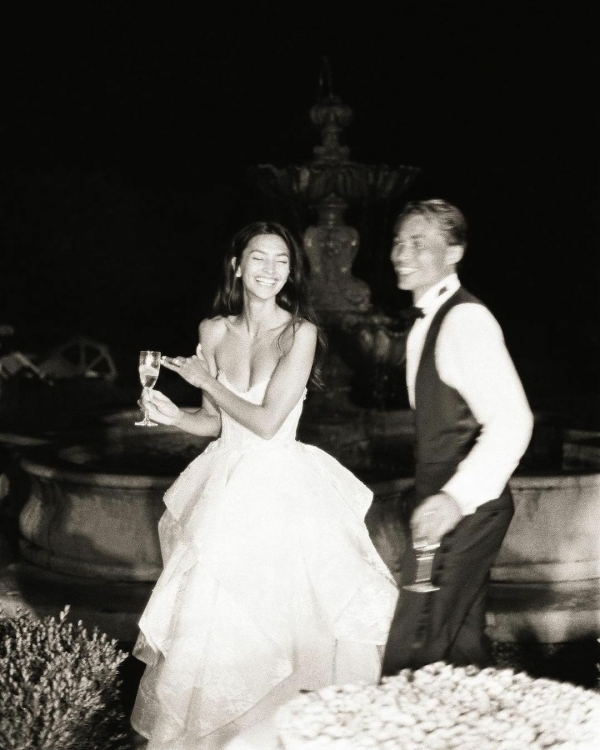 100 легких треков для свадебного дня