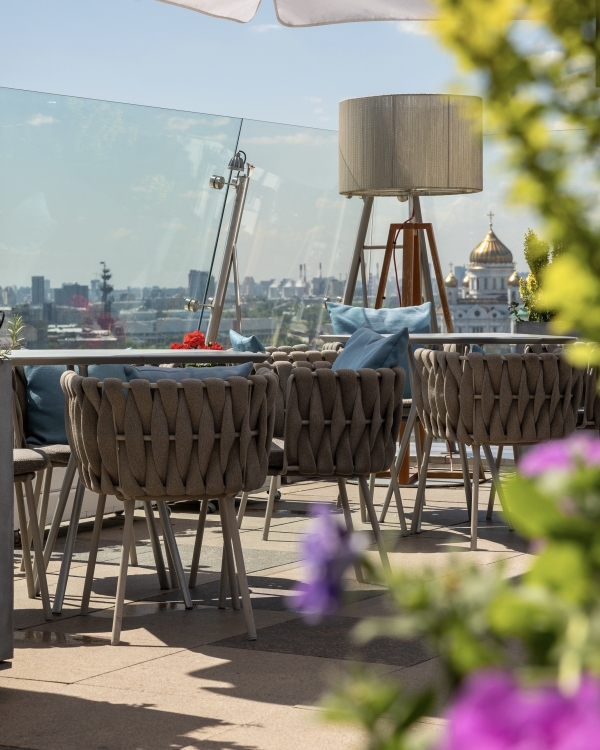 Лето в городе: 15 модных веранд Москвы,