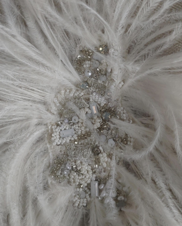 Аксессуары с перьями, которые нужны каждой невесте