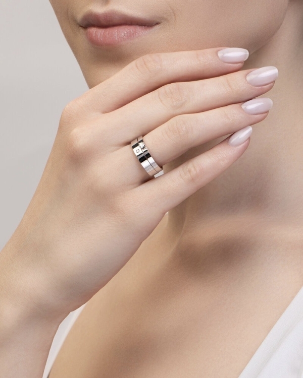 Где искать классические обручальные кольца в Москве?