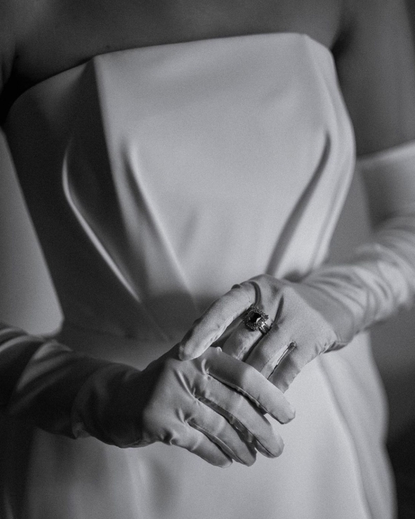 Где искать классические обручальные кольца в Москве?