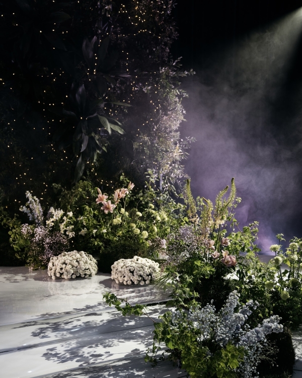 Свадебный декор в стиле сказочного леса от