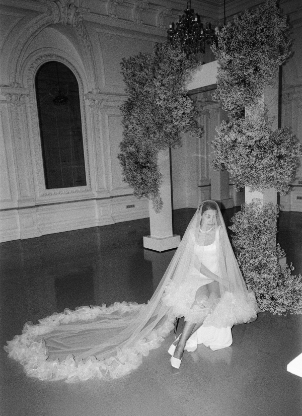 Стильная свадебная съемка в эстетике фильма «Дом