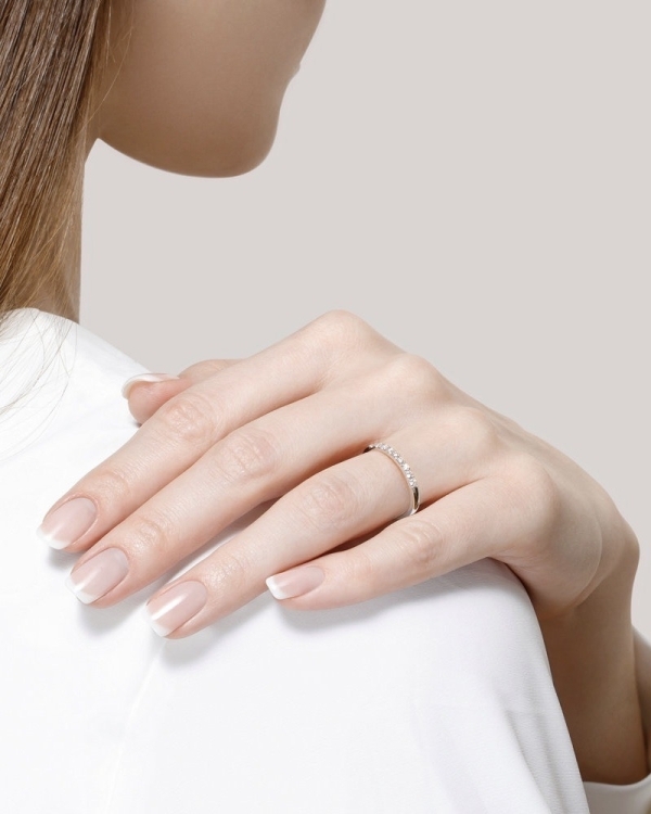 Где искать классические обручальные кольца в Москве?