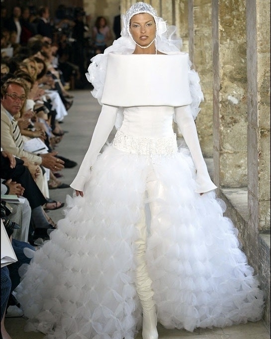 15 самых стильных свадебных платьев в истории