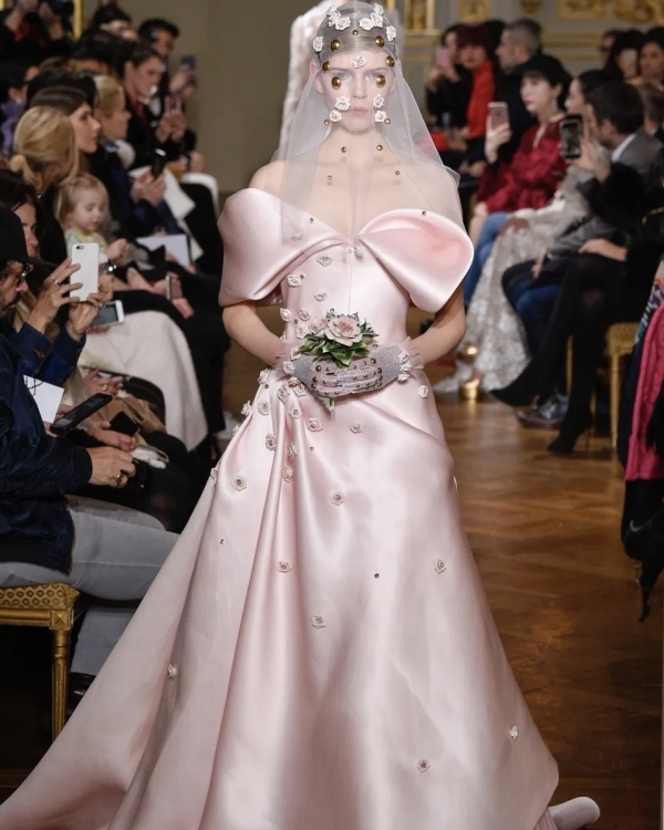 15 самых стильных свадебных платьев в истории