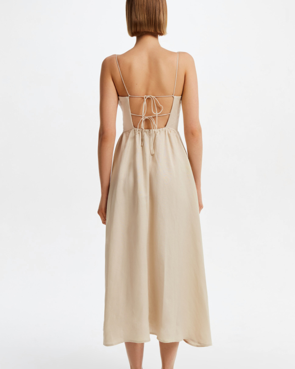 Летние образы для гостей на свадьбе