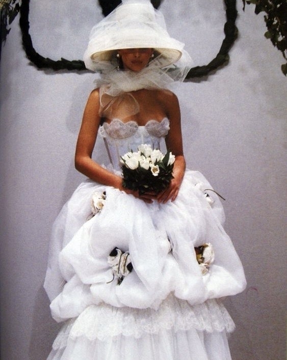 15 самых стильных свадебных платьев в истории