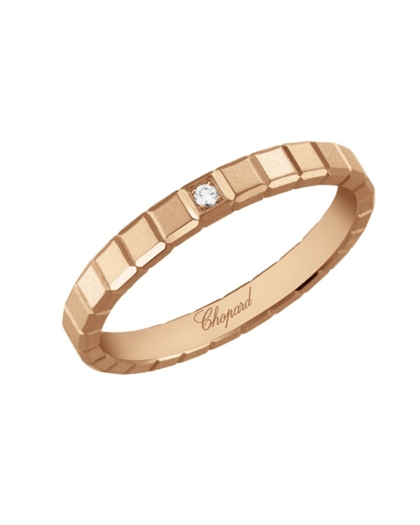 Где искать классические обручальные кольца в Москве?