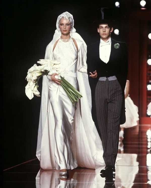 15 самых стильных свадебных платьев в истории