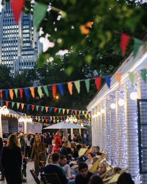 Лето в городе: 15 модных веранд Москвы,