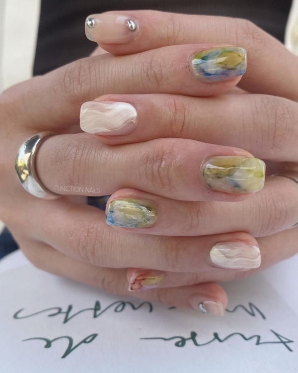 30 идей летнего свадебного маникюра