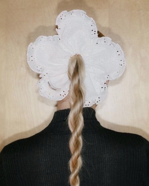 10 модных аксессуаров для волос, которые разнообразят